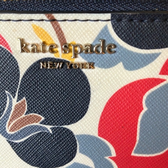 Kate Spade: Floral Mini Keychain Wallet- Gold Tone- Box- mark - Picture 2 of 14